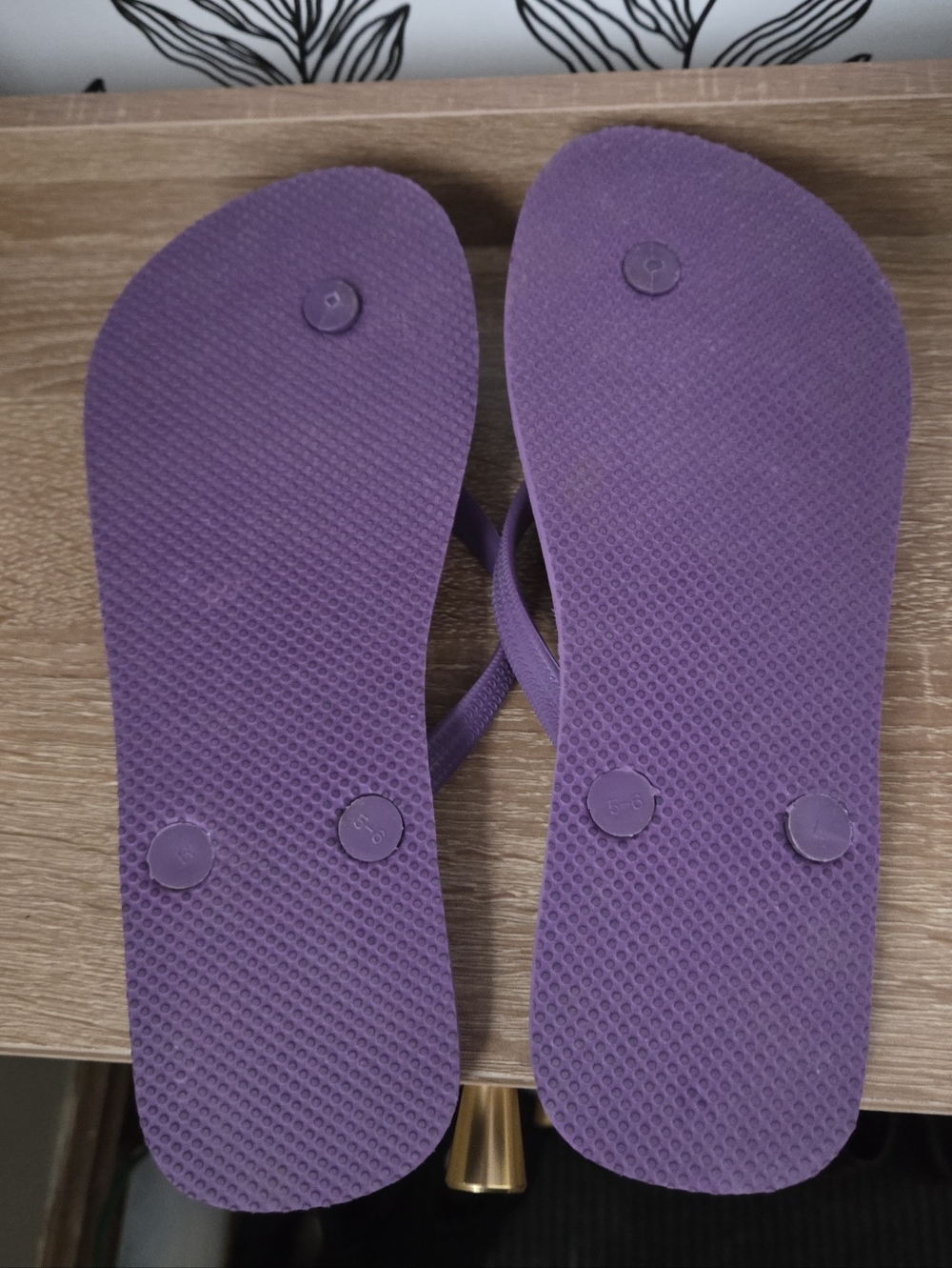 Old Navy Purple Flip Flops - Picture 2 of 3